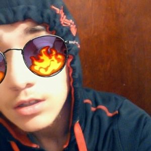 Meet your Posher, Zachary